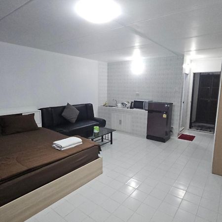 New Room Nonthaburi Buitenkant foto