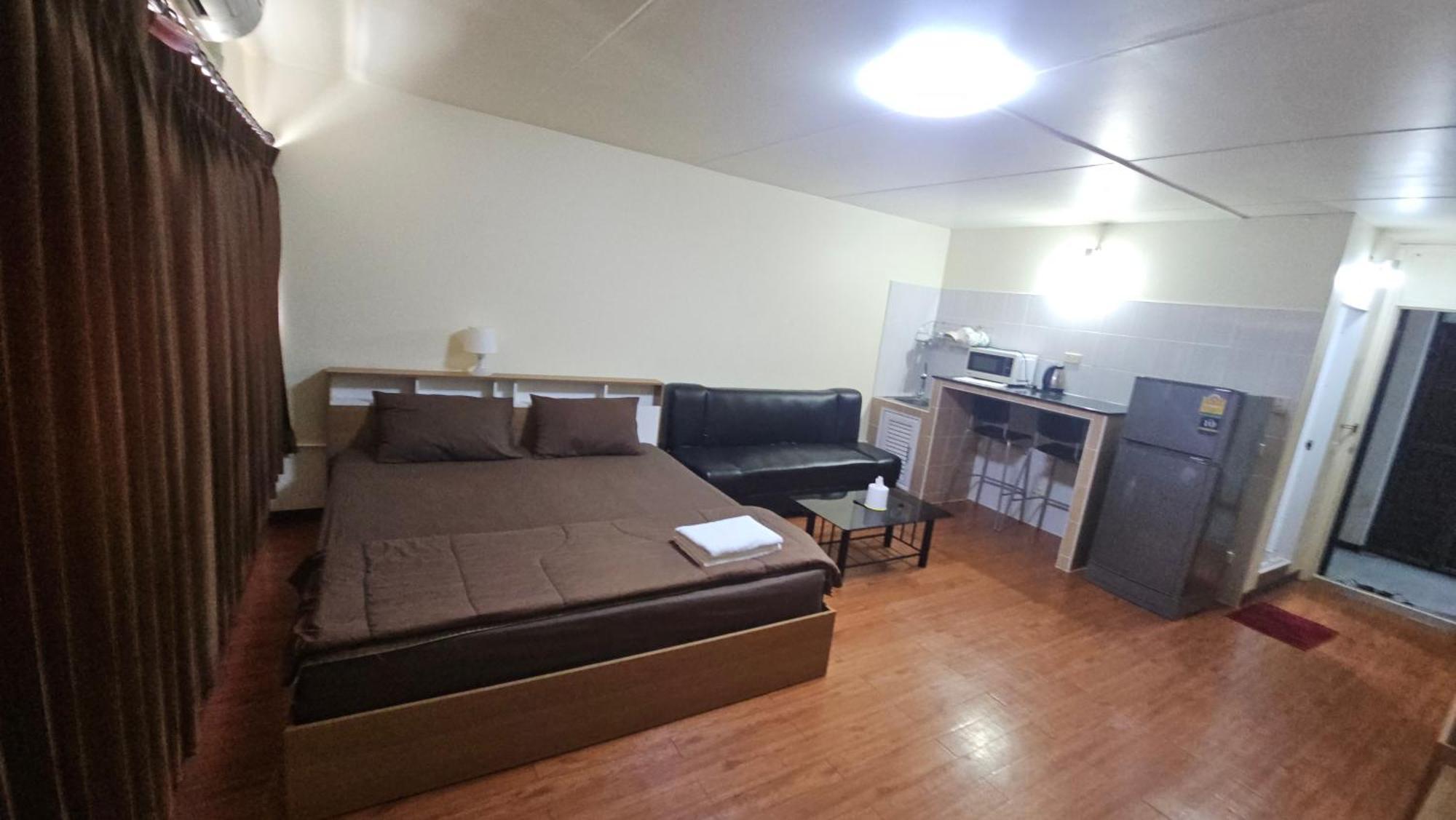 New Room Nonthaburi Buitenkant foto